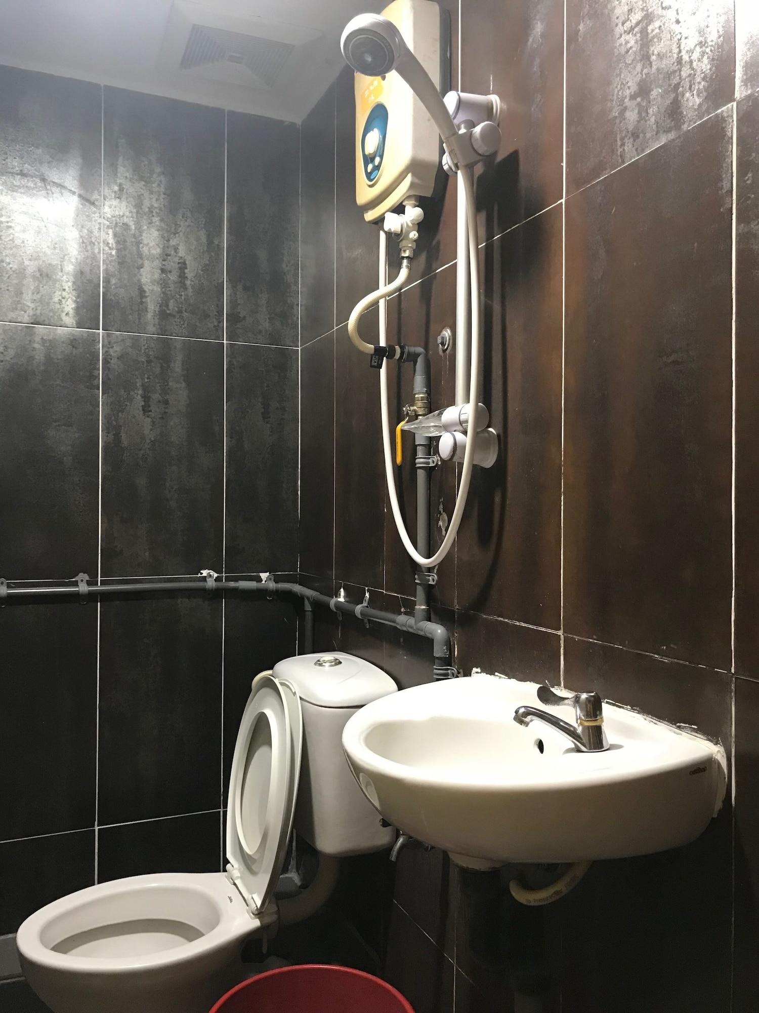 Iskandar Sinsuran Kota Kinabalu